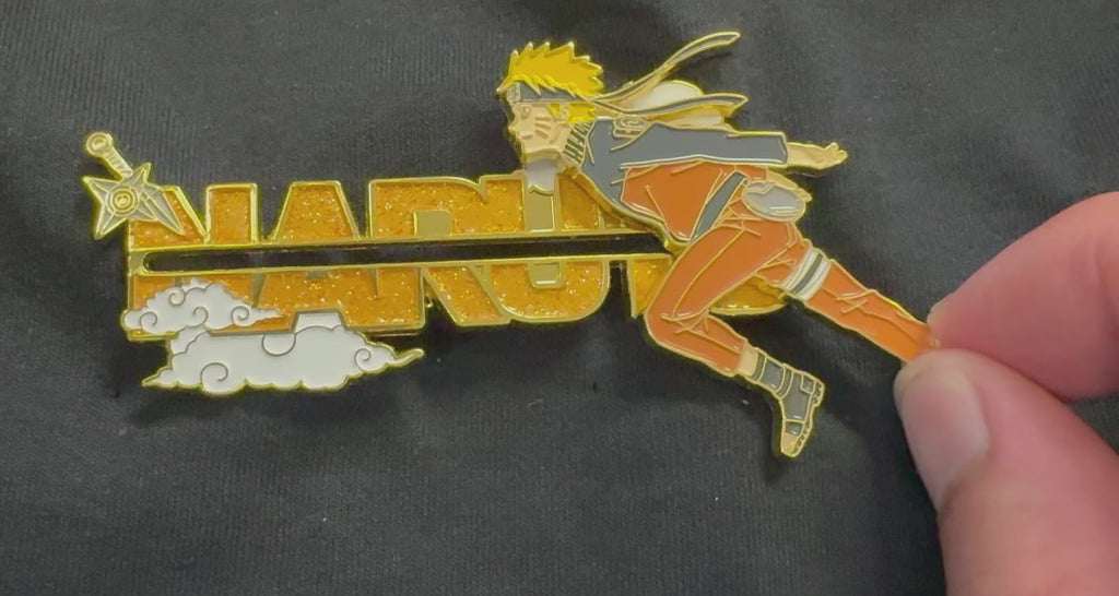 NARUTO SHIPPUDEN - NARUTO RUNNING WITH NAME MOVEABLE PIN