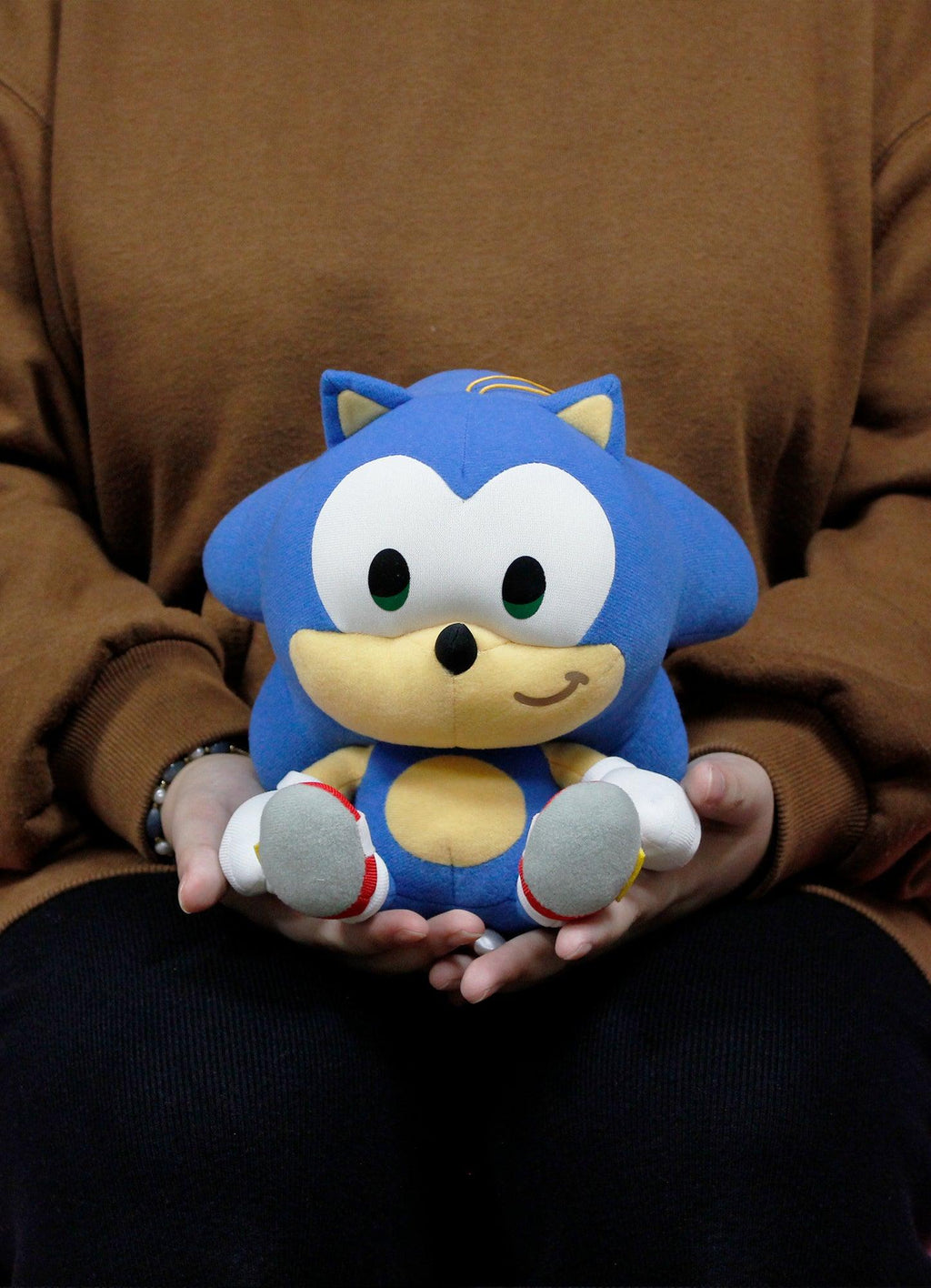 Sonic Hedgehog - SD Sonic The Hedgehog Sitting Plush 7"H - Great Eastern Entertainment