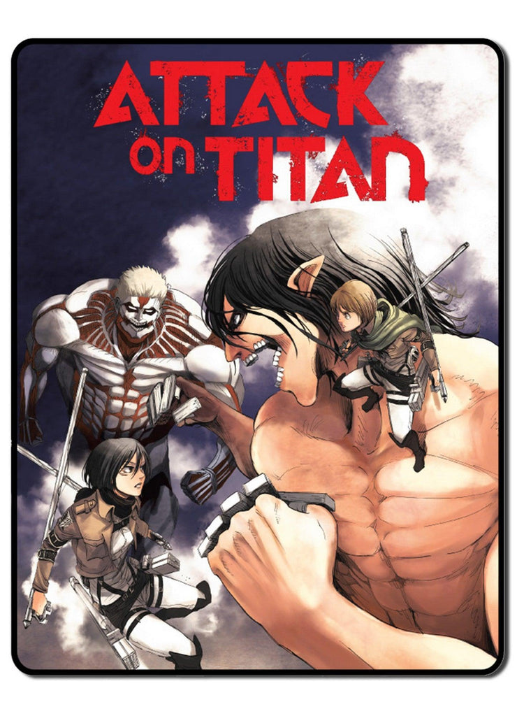 Attack On Titan Manga - Armor And Attack Titan Throw Blanket